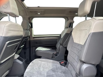 Used Volkswagen Multivan 2024 for sale - 78708836: Photo