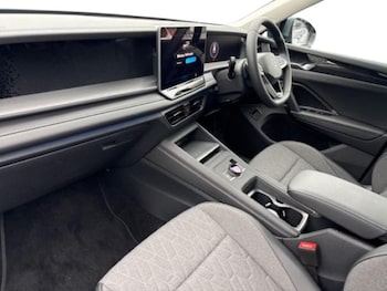 Used Volkswagen Touran 2025 for sale - 78335993: Photo