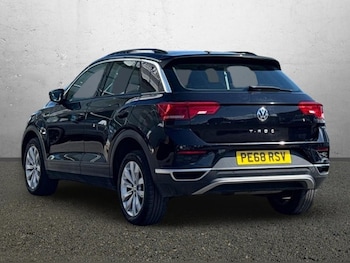 Used Volkswagen T-Roc 2018 for sale - 79004294: Photo
