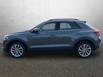 Used Volkswagen T-Roc 2022 for sale - 79703399: Photo