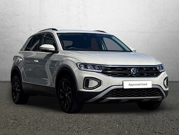 Used Volkswagen T-Roc 2024 for sale - 78370552: Photo