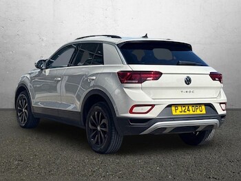 Used Volkswagen T-Roc 2024 for sale - 78370552: Photo