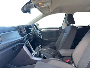 Used Volkswagen T-Roc 2024 for sale - 78370552: Photo