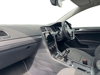 Used Volkswagen Golf 2019 for sale - 79467546: Photo