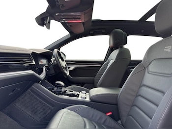 Used Volkswagen Touareg 2023 for sale - 78542675: Photo