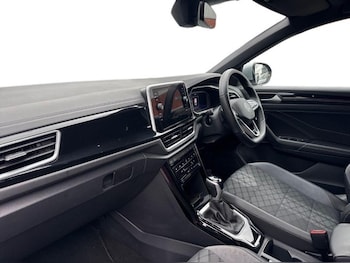 Used Volkswagen T-Roc 2023 for sale - 79541957: Photo