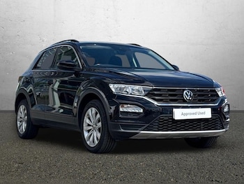 Used Volkswagen T-Roc 2021 for sale - 78499582: Photo