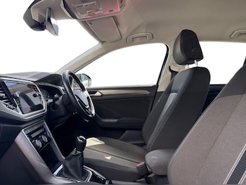 Used Volkswagen T-Roc 2021 for sale - 78499582: Photo
