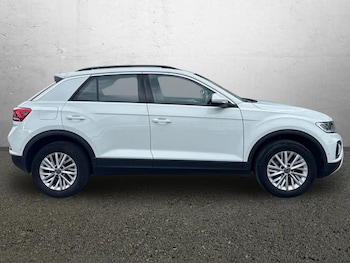Used Volkswagen T-Roc 2023 for sale - 78941754: Photo