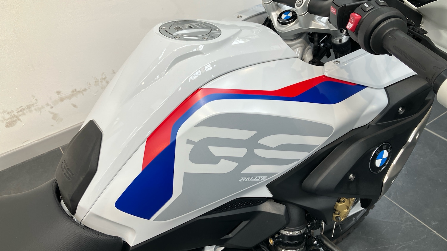 2023 BMW R1250 GS TE DUEL Petrol Manual - Picture 16 of 24