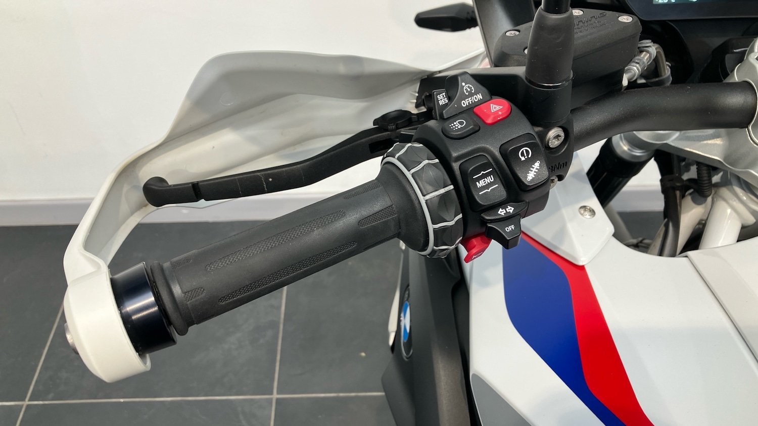 2023 BMW R1250 GS TE DUEL Petrol Manual - Picture 24 of 24