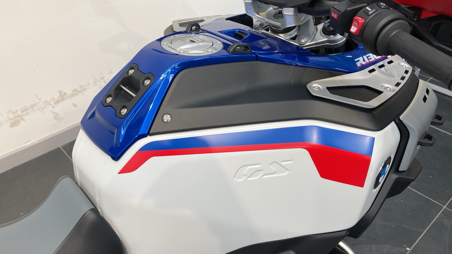 2025 BMW R1300 25MY BMW R1300 GS Adventure TE DUEL Petrol Manual - Picture 16 of 24