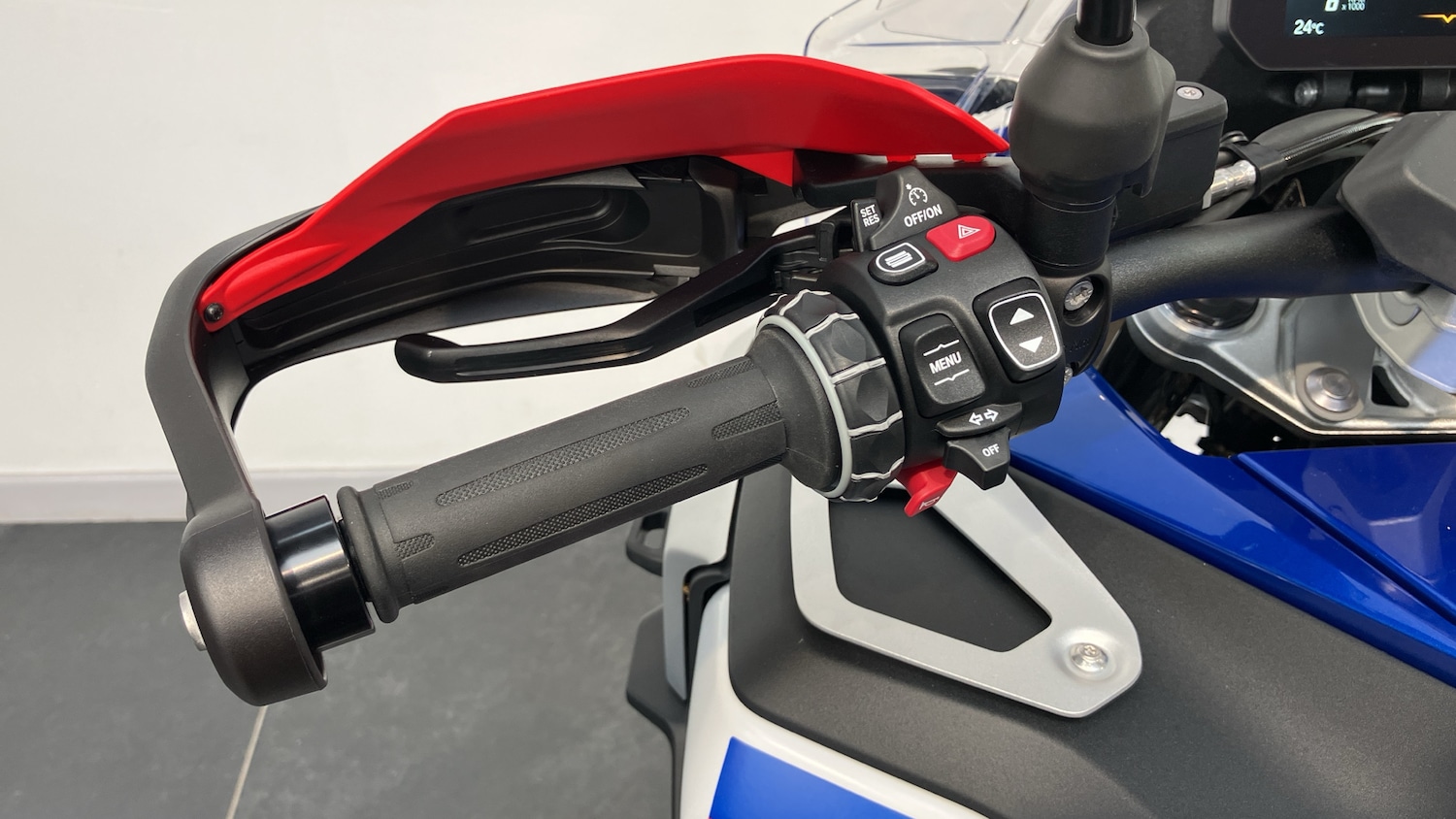 2025 BMW R1300 25MY BMW R1300 GS Adventure TE DUEL Petrol Manual - Picture 21 of 24