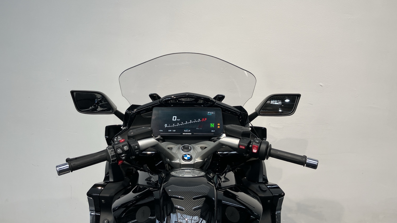 BMW K1600