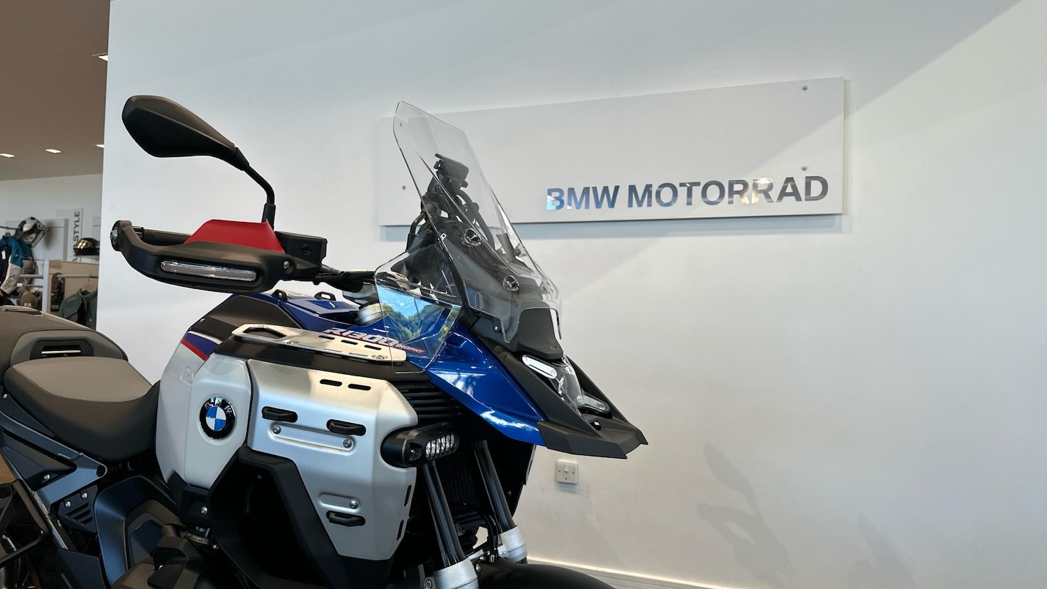 2025 BMW R1300 25MY BMW R1300 GS Adventure TE Automatic Shift Assist (ASA) DUEL - Picture 11 of 24