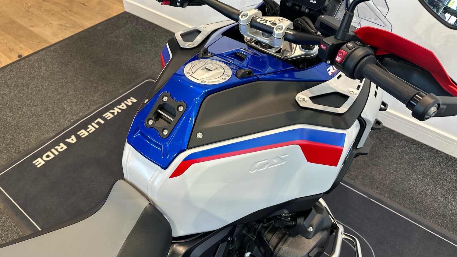 2025 BMW R1300 25MY BMW R1300 GS Adventure TE Automatic Shift Assist (ASA) DUEL - Picture 14 of 24