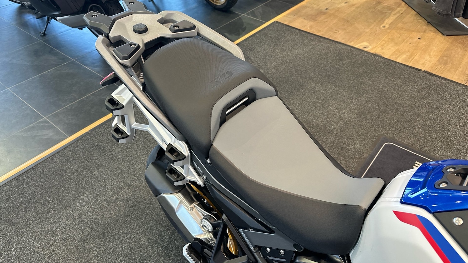 2025 BMW R1300 25MY BMW R1300 GS Adventure TE Automatic Shift Assist (ASA) DUEL - Picture 15 of 24