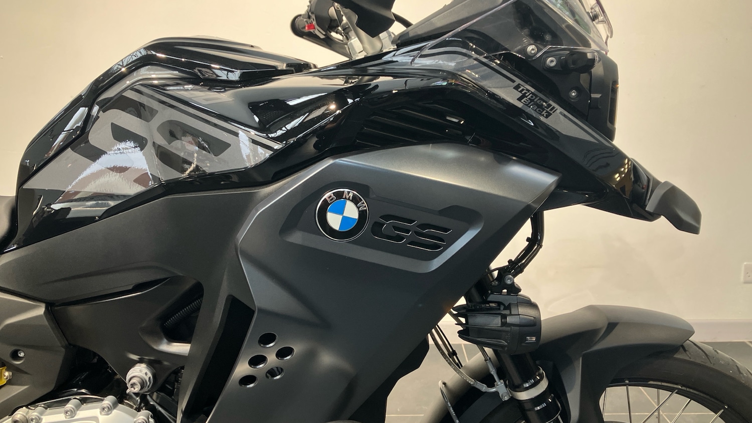 BMW F850