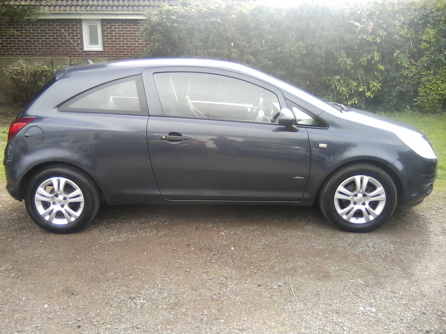 Used Vauxhall Corsa 2010 for sale - 78083737: Photo 2