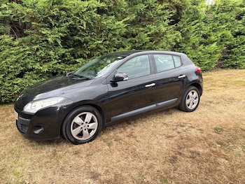 Used Renault Megane 2010 for sale - 79596917: Photo