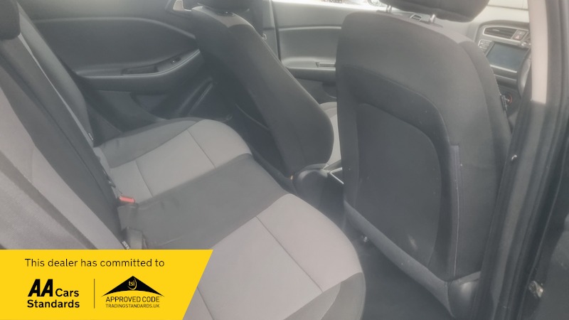 Used Hyundai i20 2019 for sale - 77107373: Photo 15