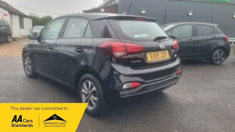 Used Hyundai i20 2019 for sale - 77107373: Photo 4