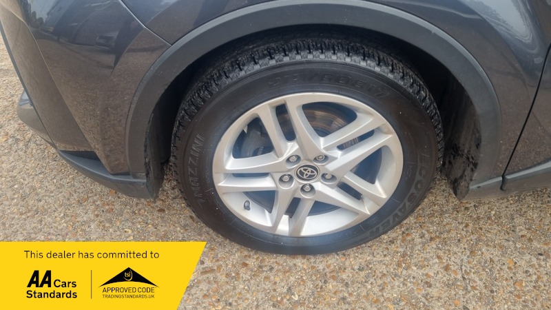 Used Toyota C-HR 2020 for sale - 76236336: Photo 7