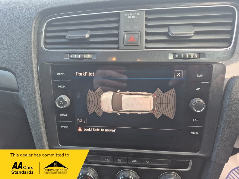 Used Volkswagen Golf 2017 for sale - 77189010: Photo 22