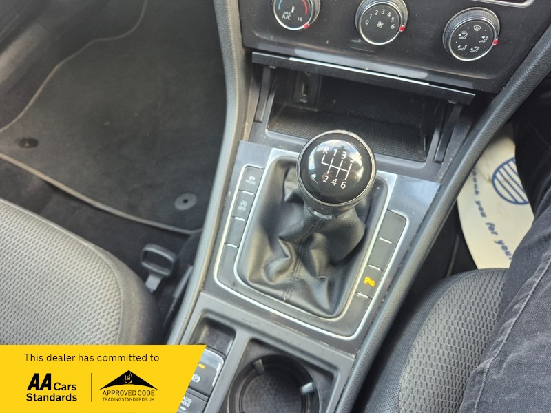 Used Volkswagen Golf 2017 for sale - 77189010: Photo 24