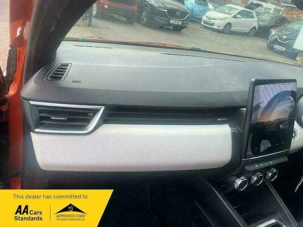 Used Renault Clio 2020 for sale - 74627868: Photo 10