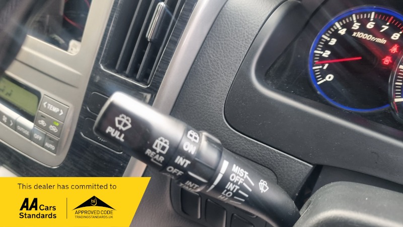 Used Toyota Alphard 2005 for sale - 76323833: Photo 12