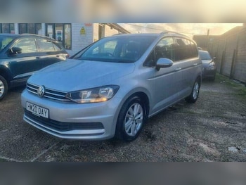 Used Volkswagen Touran 2020 for sale - 76784671: Photo