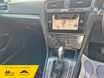 Used Volkswagen Golf 2018 for sale - 78501870: Photo