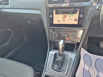 Used Volkswagen Golf 2018 for sale - 78501870: Photo