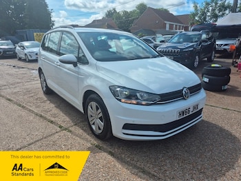 Used Volkswagen Touran 2016 for sale - 78888097: Photo