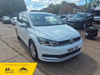 Used Volkswagen Touran 2016 for sale - 78888097: Photo