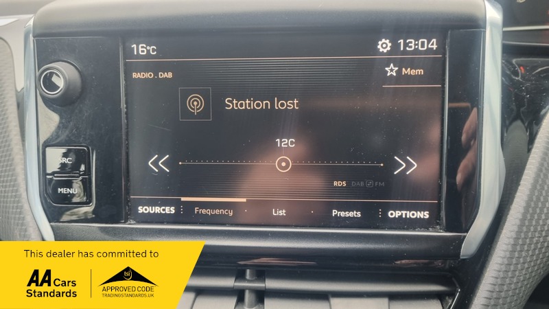 Used Peugeot 2008 2017 for sale - 76173513: Photo 3