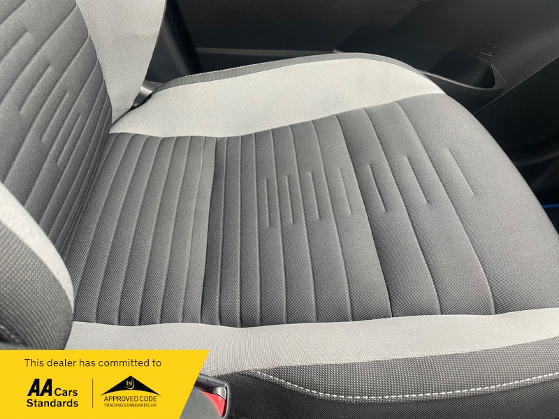 Used Toyota Auris 2017 for sale - 76884615: Photo 32