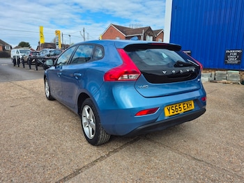 Used Volvo V40 2015 for sale - 77968111: Photo