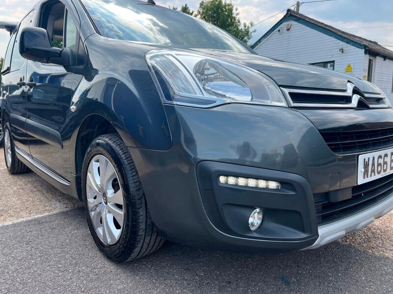 Vehicle 29