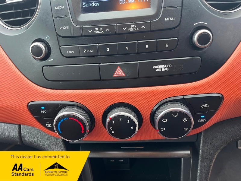 Used Hyundai i10 2015 for sale - 76910776: Photo 15