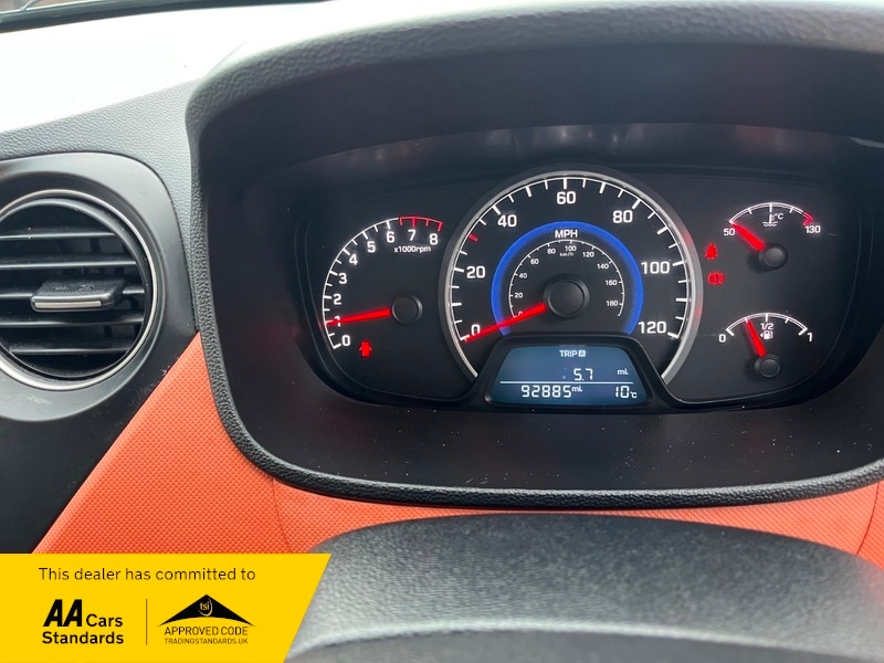 Used Hyundai i10 2015 for sale - 76910776: Photo 18