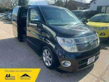 Used Nissan Elgrand  for sale - 73952778: Photo
