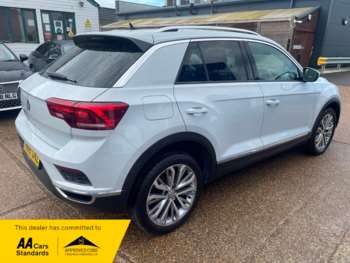 Used Volkswagen T-Roc 2018 for sale - 74405322: Photo