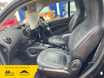Used smart fortwo 2016 for sale - 75717008: Photo