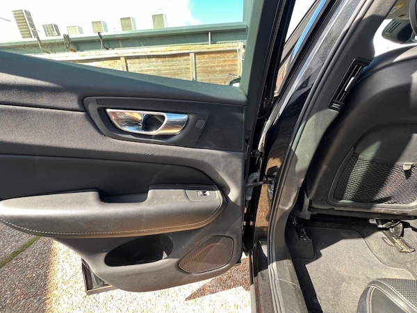 Used Volvo XC60 2020 for sale - 75728121: Photo 37