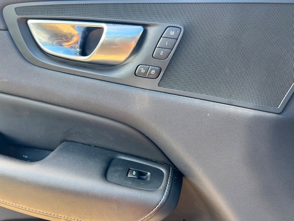 Used Volvo XC60 2020 for sale - 75728121: Photo 38