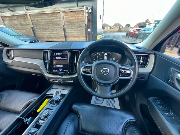 Used Volvo XC60 2020 for sale - 75728121: Photo 7