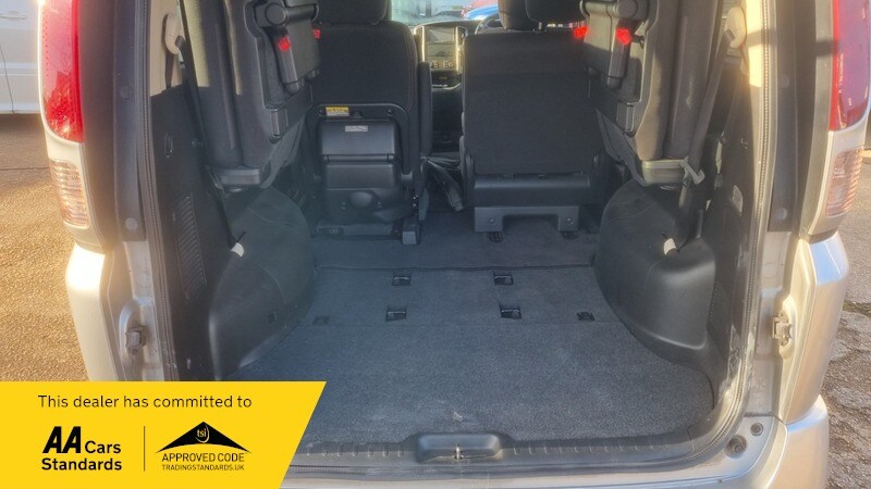 Used Nissan Serena 2008 for sale - 76323871: Photo 11