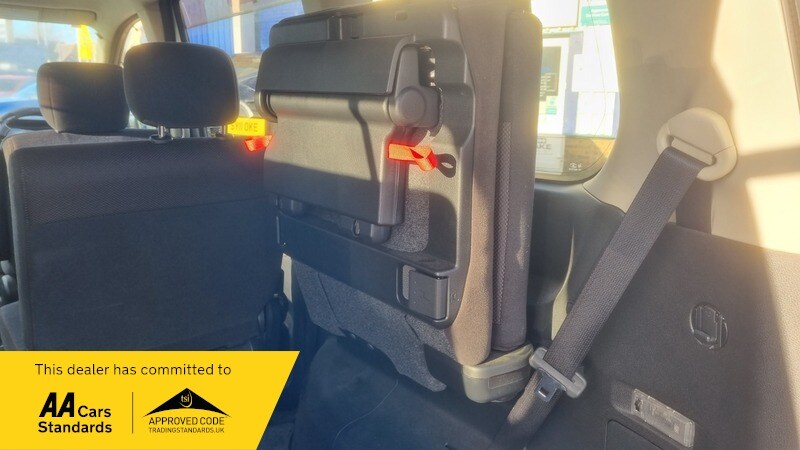 Used Nissan Serena 2008 for sale - 76323871: Photo 13